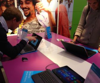 Windows 8 te testen in demowinkel in de Kalverstraat