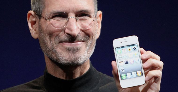 Steve Jobs wilde twee knoppen op de iPhone