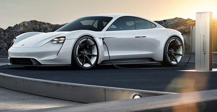 Nieuwe elektrische Porsche heet Taycan