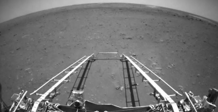 Eerste beelden gemaakt door Chinese verkenner op Mars te zien