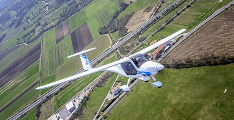 Elektrisch vliegtuig geland in Rotterdam