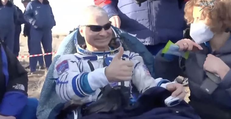 Amerikaanse astronaut in Russisch vaartuig geland op aarde
