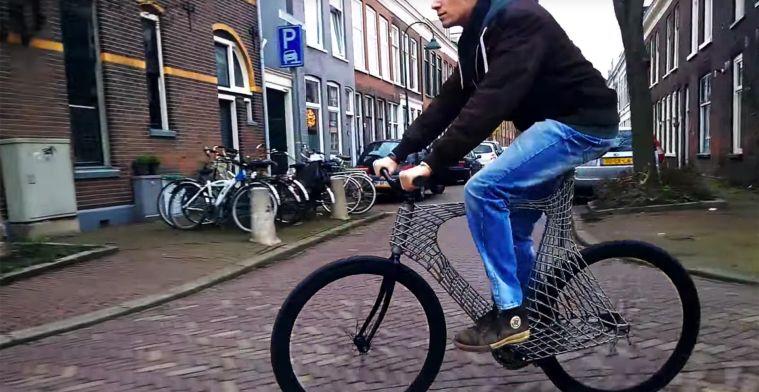 Fiets van Delftse studenten heeft 3D-geprint stalen frame