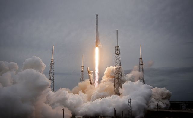 SpaceX lanceert satellieten voor snel internet