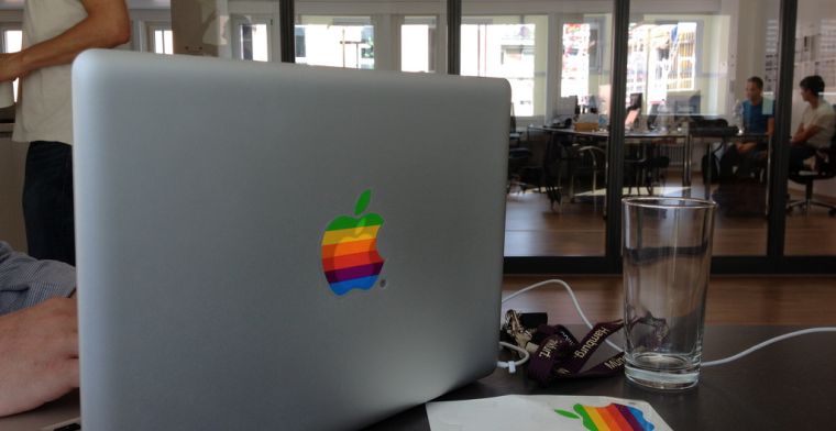 Apple legt merk met regenboogappel vast