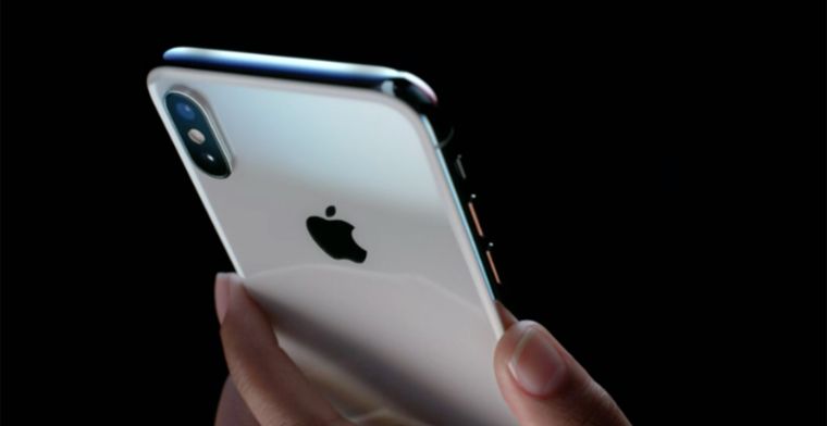 'Apple halveert productie iPhone X binnenkort'