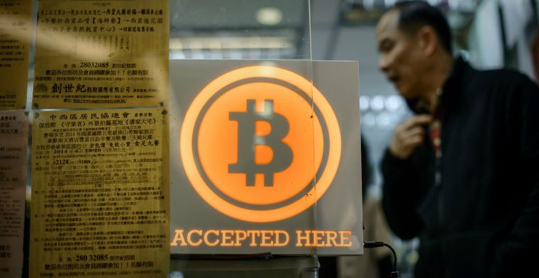 Weer een hack, weer een crash: bitcoin keldert met 12 procent