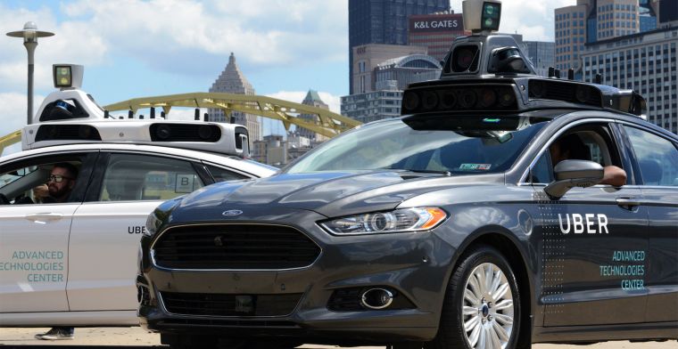 Arizona verbiedt de zelfrijdende auto's van Uber