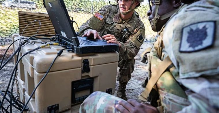 Typfout van Amerikaanse leger: Nederlander krijgt 117.000 militaire mails