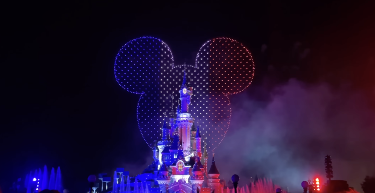 Europees record voor grootste drone-show in Disneyland Parijs