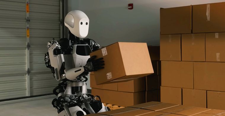 Deze mensachtige robot gaat aan het werk in het magazijn