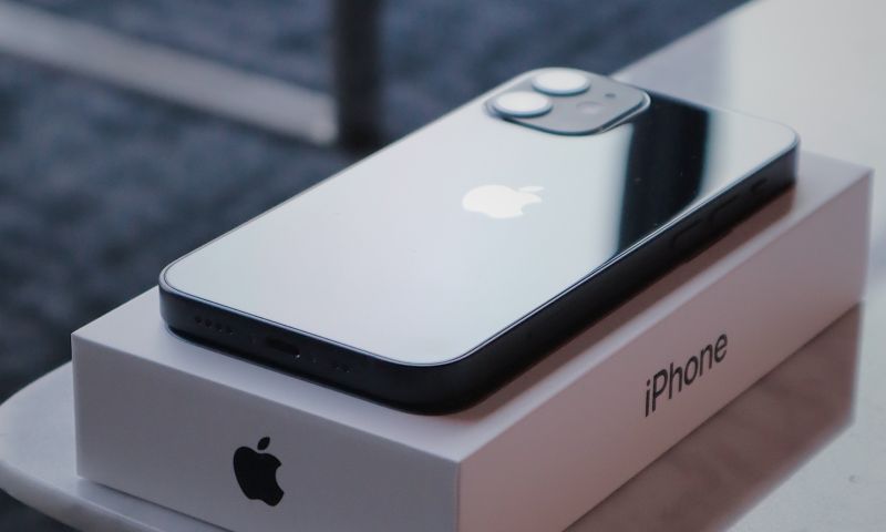 L’iPhone 12 ne peut plus être vendu en France en raison d’un « rayonnement élevé »