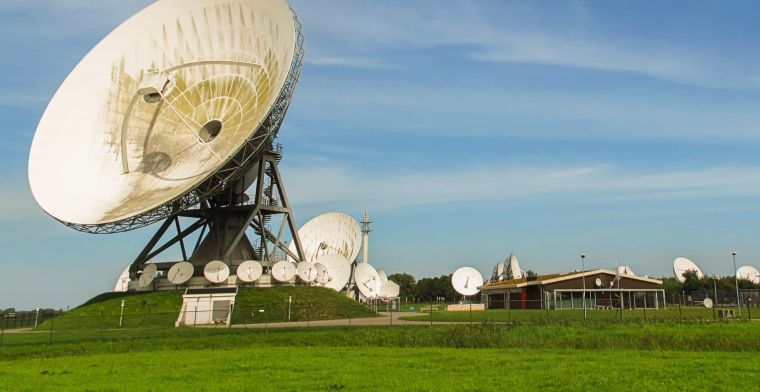 Supersnel 5G stapje dichterbij in Nederland: satellietboer verhuist