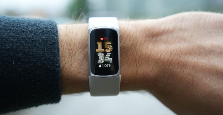 Review Fitbit Charge 6: deze fitness tracker doet alles lekker op de achtergrond