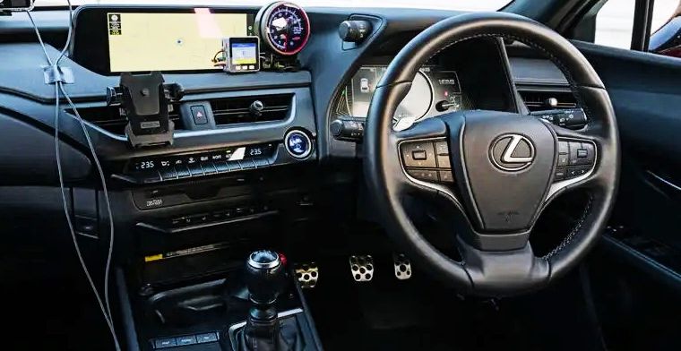 In deze Toyota EV schakel je zelf: 'Echt net alsof je in een benzineauto rijdt'