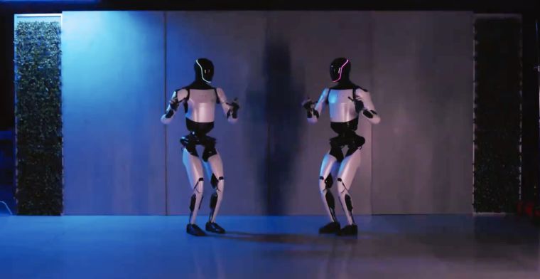 Tesla's robot is nu soepeler en sneller, en kan zelfs dansen