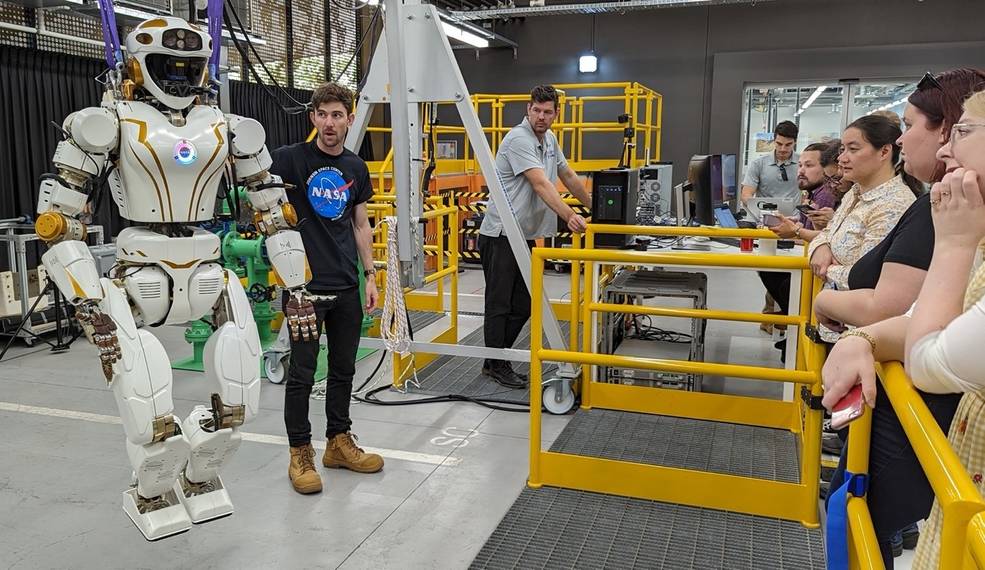 NASA's humanoid robot is allowed to do boring and dangerous jobs in space