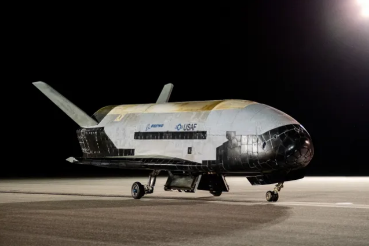 What will the Americans do with their mysterious space plane?
