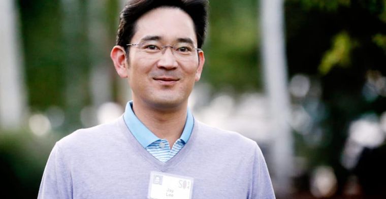 Grote Samsung-baas ontloopt jarenlange gevangenisstraf