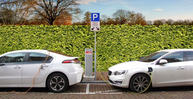 Elektrische auto's zijn nog te duur: 'Europese merken vertragen de overgang'