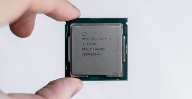 Intel verliest miljarden aan chips, maar wil break-even draaien met hulp van ASML