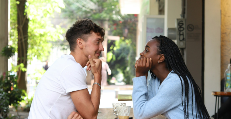 Tinder laat je vrienden meekijken met je date – voor de veiligheid